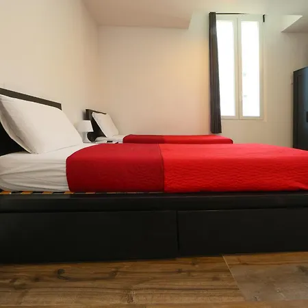 Del Centro 3*