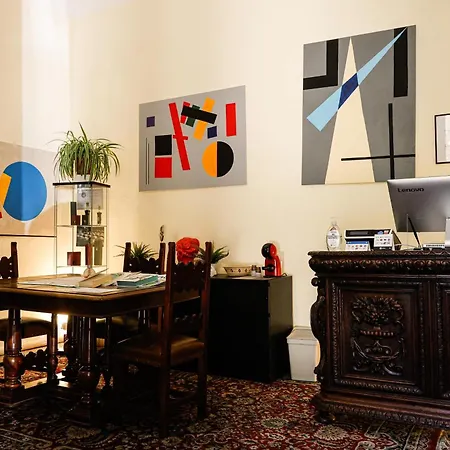 Del Centro مودينا