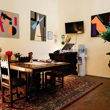 Del Centro مودينا