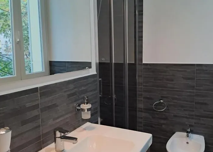 Del Centro 3* مودينا