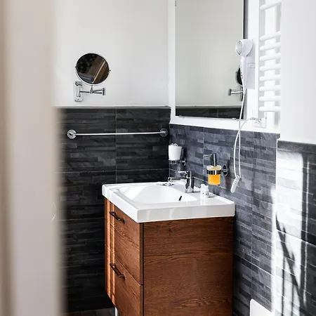 Del Centro Apartahotel Módena