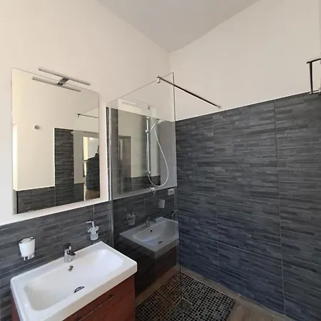 Del Centro Lejlighedshotel Modena
